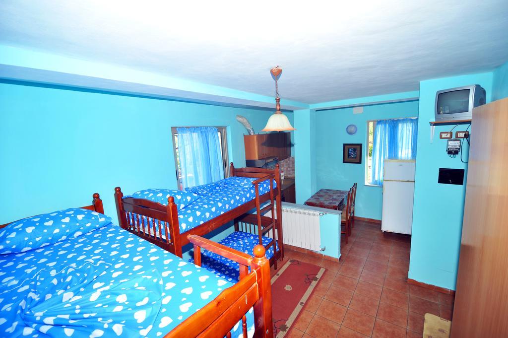 Pemaj Hostel Shkodër Habitación foto